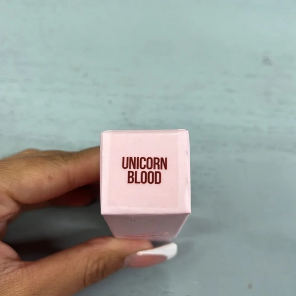 Jeffree Star Velvet Trap Lipstick - Unicorn Blood